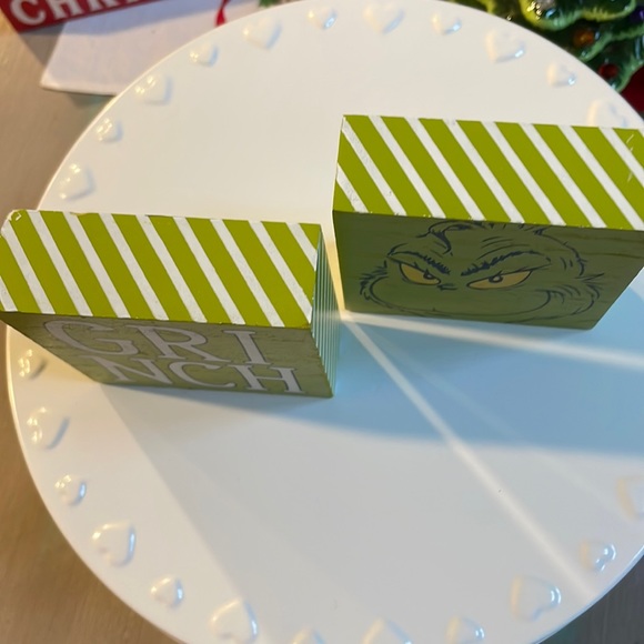 Grinch stripped wood decor - Picture 2 of 5